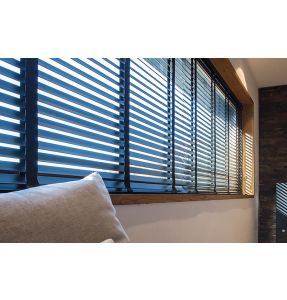 Store vénitien intérieur en bois avec lames orientable - 100% bois d'abachi - galon décoratif - Sunny Inch